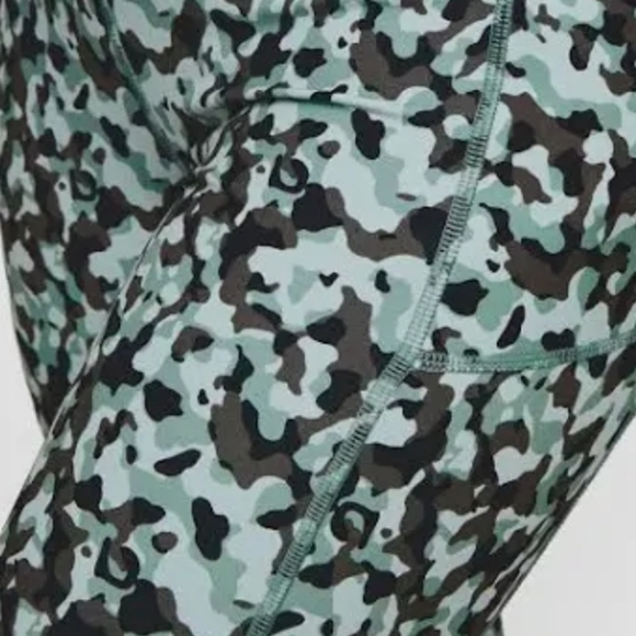 NWT T by Talbots Performance Interlock Leggings Large - Picture 4 of 5